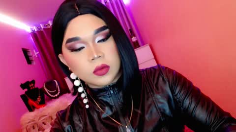 Queen Mireska online show from February 5, 11:23 am