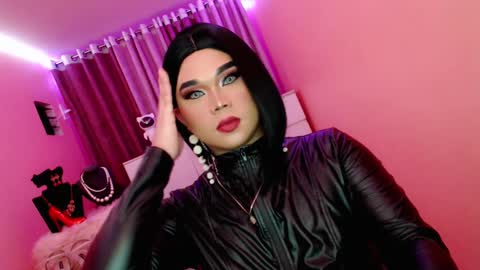 Queen Mireska online show from February 5, 2:26 pm