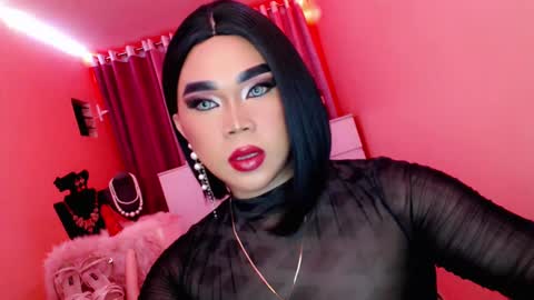 Queen Mireska online show from March 5, 12:00 pm