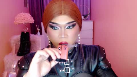 Queen Mireska online show from September 8, 4:17 pm