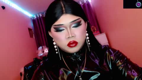 Queen Mireska online show from June 8, 5:02 pm