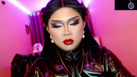 Queen Mireska online show from June 22, 4:15 pm