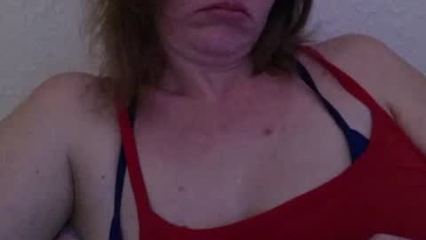 Snapshot of amileamariestar chatting on December 9, 6:34 am amileamariestar online show from December 9, 6:34 am