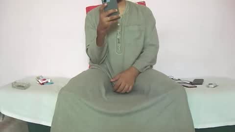 Snapshot of amir_elaraby chatting on October 10, 9:19 am Amir online show from October 10, 9:19 am