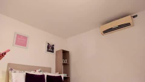 Amira Sanz online show from November 7, 2:22 am