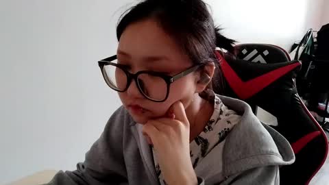 Kathrynenijou online show from May 19, 1:22 am