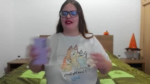 Amira Vyxen online show from November 19, 10:54 pm