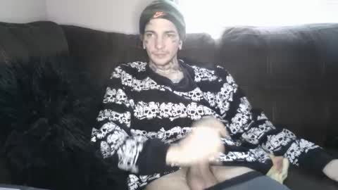 amiri_sweater online show from February 26, 3:19 pm