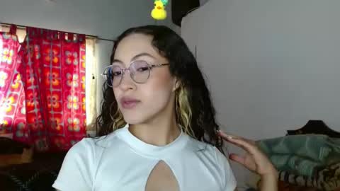 amitlu_ online show from December 1, 5:13 pm