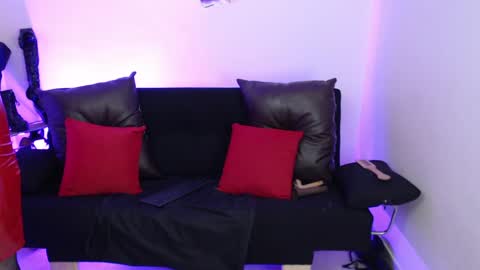 Ammy Lee online show from December 2, 10:45 pm