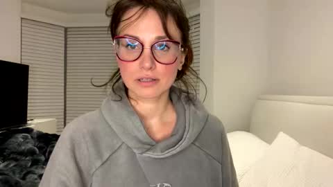 amolika online show from February 22, 9:02 pm