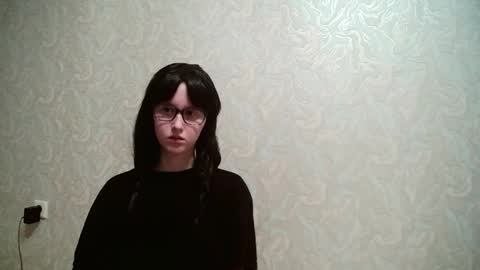 Amomira honeyx online show from December 13, 8:25 pm