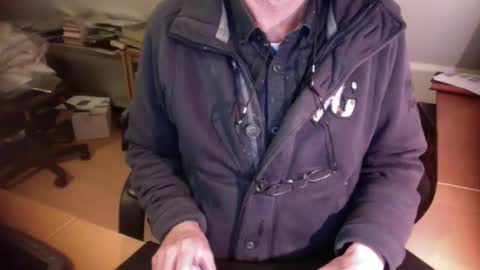 Snapshot of amor2200 chatting on January 3, 7:29 pm Amor2200 online show from January 3, 7:29 pm