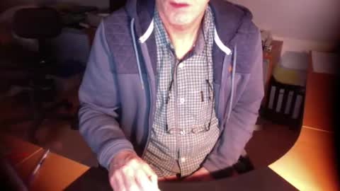 Snapshot of amor2200 chatting on October 8, 7:06 am Amor2200 online show from October 8, 7:06 am