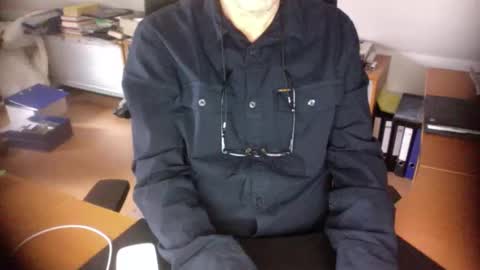 Snapshot of amor2200 chatting on November 10, 8:57 am Amor2200 online show from November 10, 8:57 am