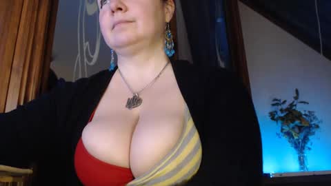 Snapshot of amorelara chatting on February 27, 6:07 am amorelara online show from February 27, 6:07 am