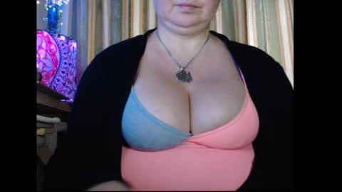 Snapshot of amorelara chatting on September 24, 9:01 am amorelara online show from September 24, 9:01 am