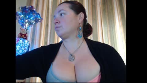 Snapshot of amorelara chatting on October 8, 7:28 am amorelara online show from October 8, 7:28 am