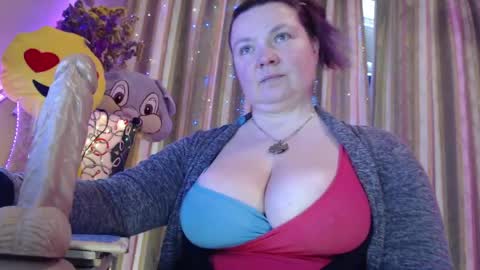 Snapshot of amorelara chatting on April 15, 7:59 am amorelara online show from April 15, 7:59 am