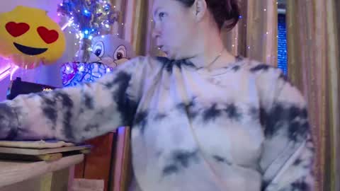 Snapshot of amorelara chatting on April 19, 1:32 pm amorelara online show from April 19, 1:32 pm