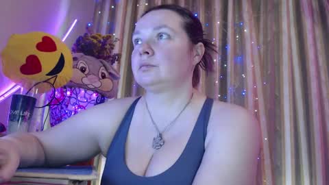 Snapshot of amorelara chatting on April 23, 8:46 am amorelara online show from April 23, 8:46 am