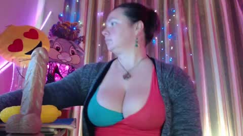 Snapshot of amorelara chatting on April 27, 7:50 am amorelara online show from April 27, 7:50 am