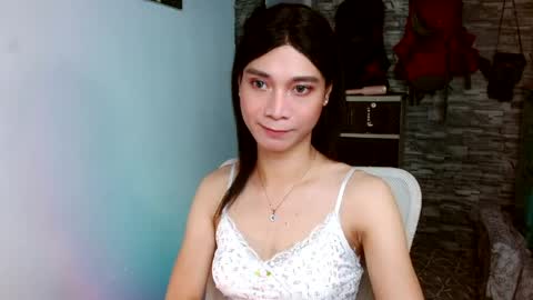 Tina online show from May 24, 2:44 pm