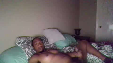 Snapshot of amosbbc109764 chatting on January 17, 9:39 pm amosbbc109764 online show from January 17, 9:39 pm