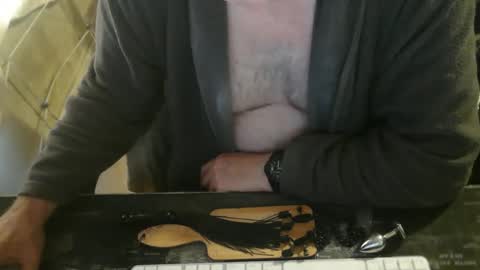 amslave4f online show from September 9, 7:30 am