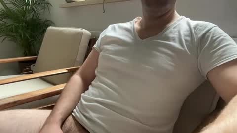 Snapshot of amsterdam_0 chatting on April 2, 7:17 am amsterdam_0 online show from April 2, 7:17 am