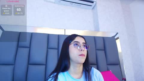amy__wats0n online show from April 10, 7:18 pm