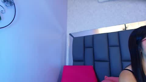 Snapshot of amy__wats0n chatting on April 22, 7:15 pm amy__wats0n online show from April 22, 7:15 pm