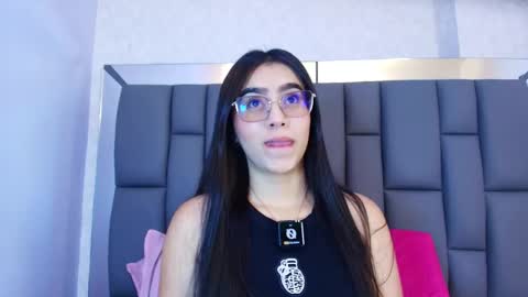 Snapshot of amy__wats0n chatting on April 30, 7:20 pm amy__wats0n online show from April 30, 7:20 pm