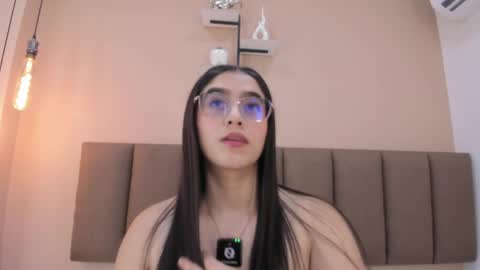 Snapshot of amy__wats0n chatting on May 26, 7:10 pm amy__wats0n online show from May 26, 7:10 pm