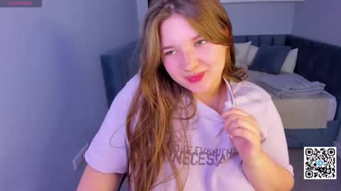 AmyGMT 2 Mon-Sun  0300am-0900am  online show from October 18, 1:08 am