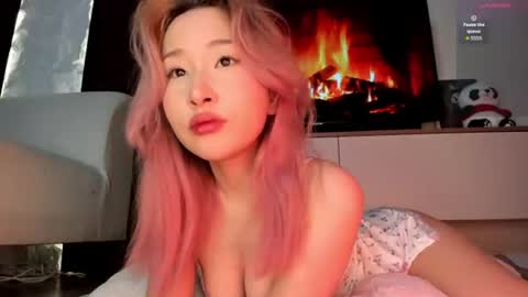 Snapshot of amy_akim chatting on July 8, 2:27 am Amy Akime online show from July 8, 2:27 am