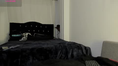 Amy online show from July 1, 2:51 pm