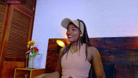 Snapshot of amy_brunette chatting on December 17, 6:36 pm Amy online show from December 17, 6:36 pm