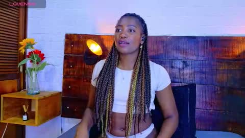 Snapshot of amy_brunette chatting on December 18, 7:31 pm Amy online show from December 18, 7:31 pm