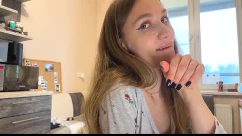 Amy Chill online show from February 13, 2:02 pm