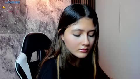 Amy online show from December 4, 7:55 pm