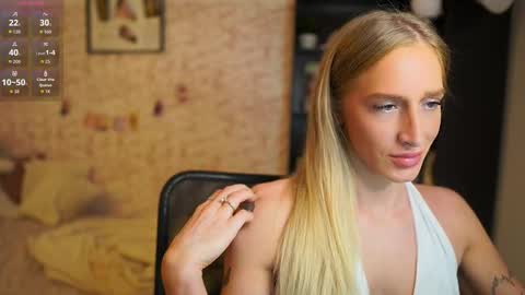 amy_johns_ online show from November 29, 2:20 pm