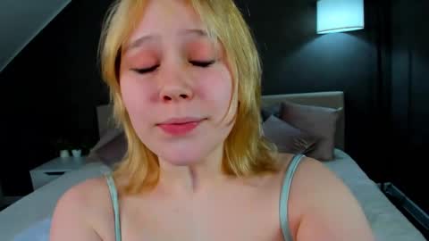 Amy online show from February 27, 7:01 am