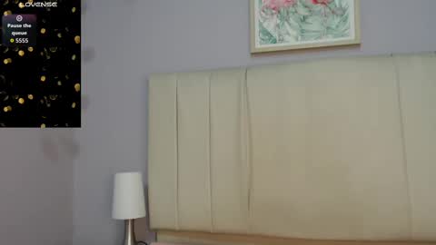 Snapshot of amy_le chatting on September 18, 1:24 pm Amy online show from September 18, 1:24 pm
