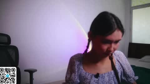 Snapshot of amy_peachy chatting on June 4, 3:45 am Amy online show from June 4, 3:45 am