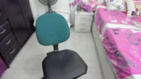 Amy Caroland online show from December 24, 5:49 am