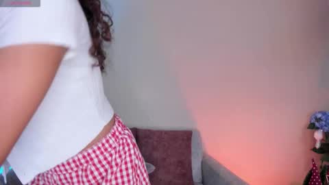 Amely online show from December 19, 4:03 pm