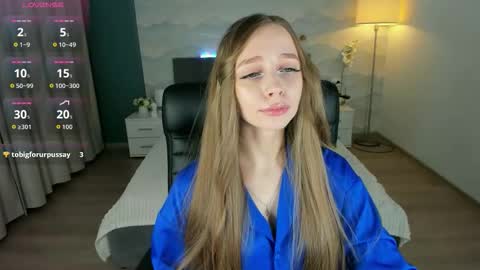 Amy online show from September 22, 6:43 pm