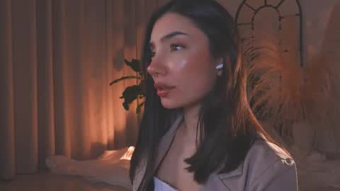 Amy Armstrong online show from October 6, 12:30 am