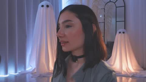 Amy Armstrong online show from October 25, 7:30 pm